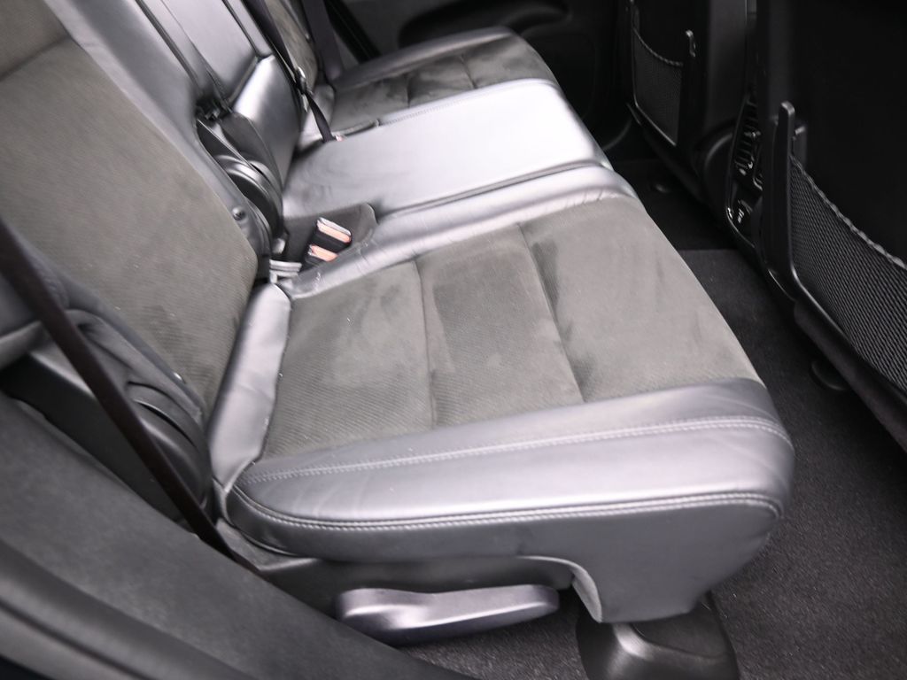 Used 2021 Diamond Black Crystal Pearlcoat Jeep Laredo X image 35