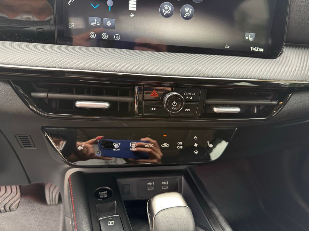 Thumbnail: 2026 Nissan Kicks - 19