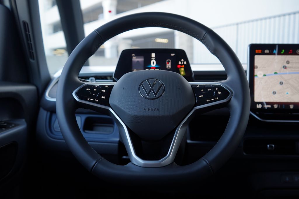 2025 Volkswagen   14