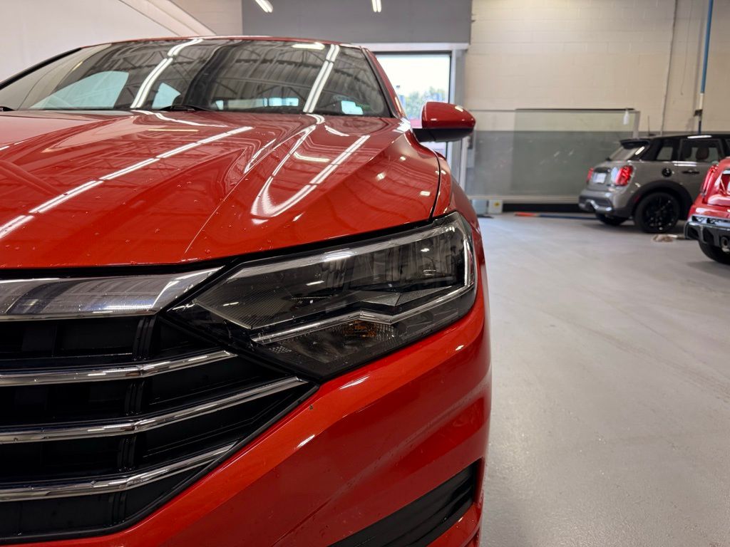 Thumbnail: 2019 Volkswagen Jetta - 9