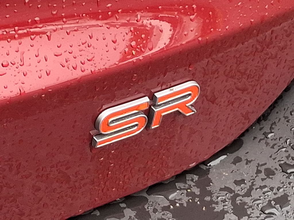 2025 Nissan Kicks SR 12