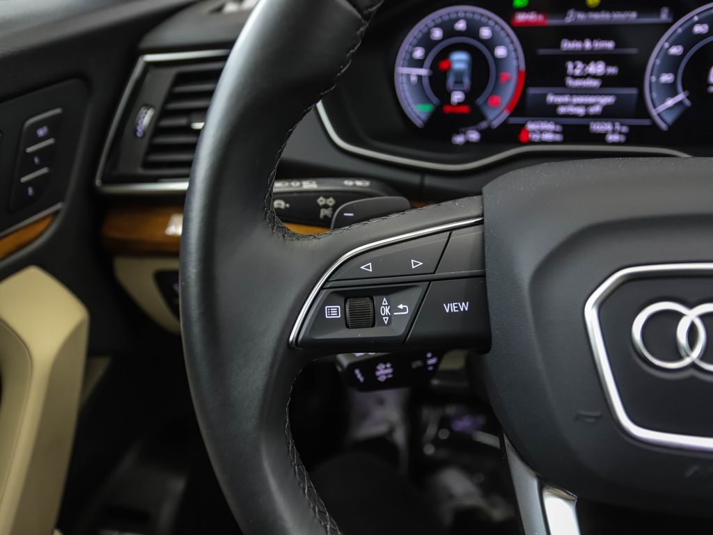 Thumbnail: 2023 Audi Q5 - 12