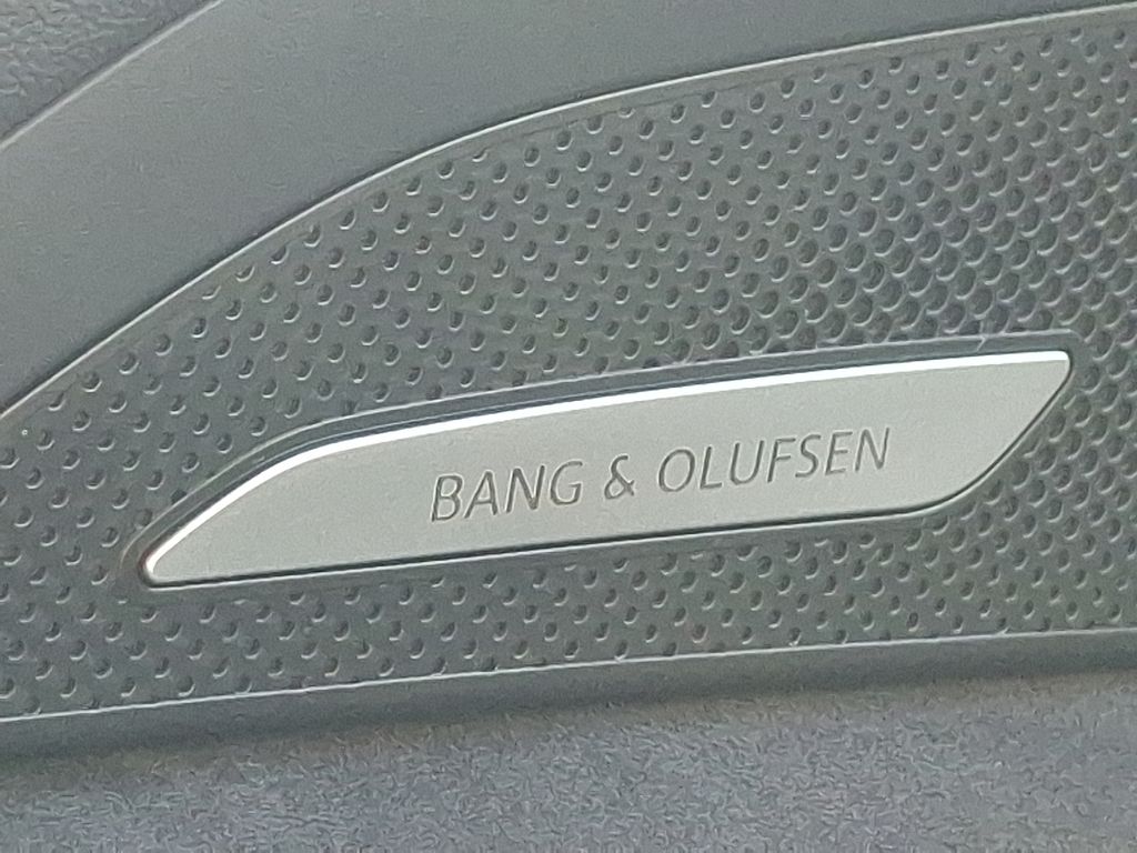 Thumbnail: 2026 Audi SQ5 - 20