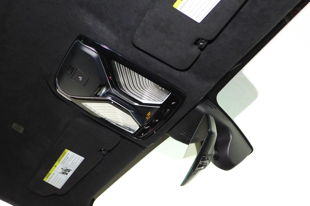 Thumbnail: 2023 BMW M8 - 19