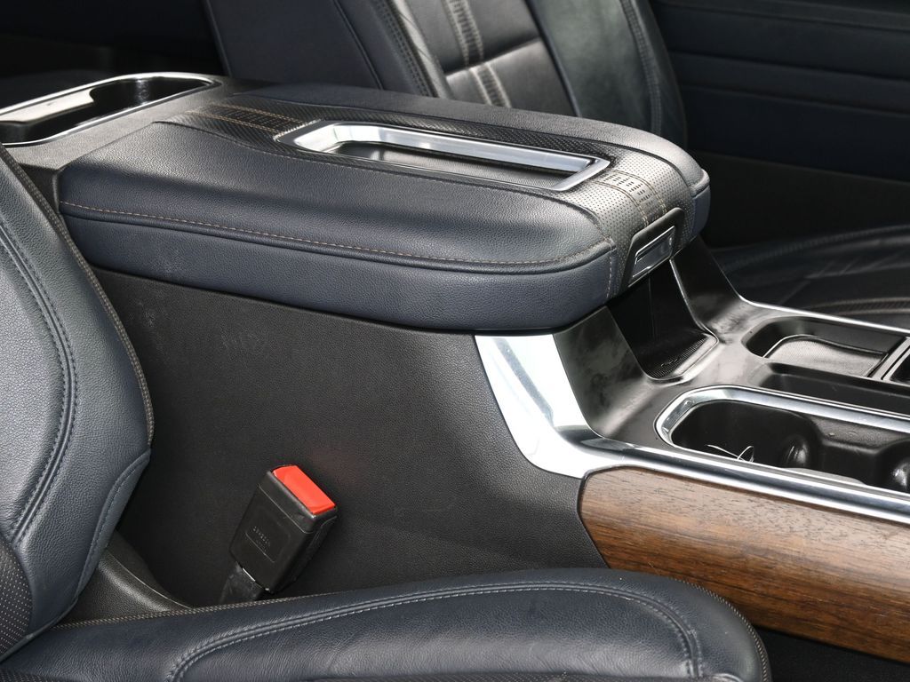 Used 2022 Iridescent Pearl Tricoat Chevrolet High Country image 62