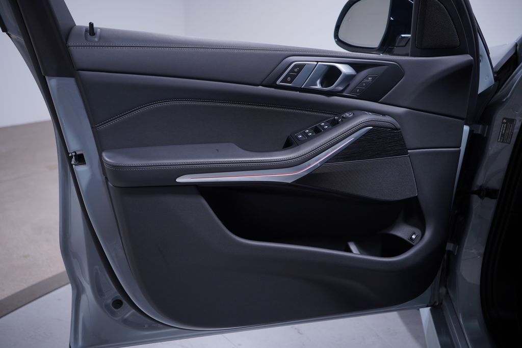 Thumbnail: 2024 BMW X5 - 16