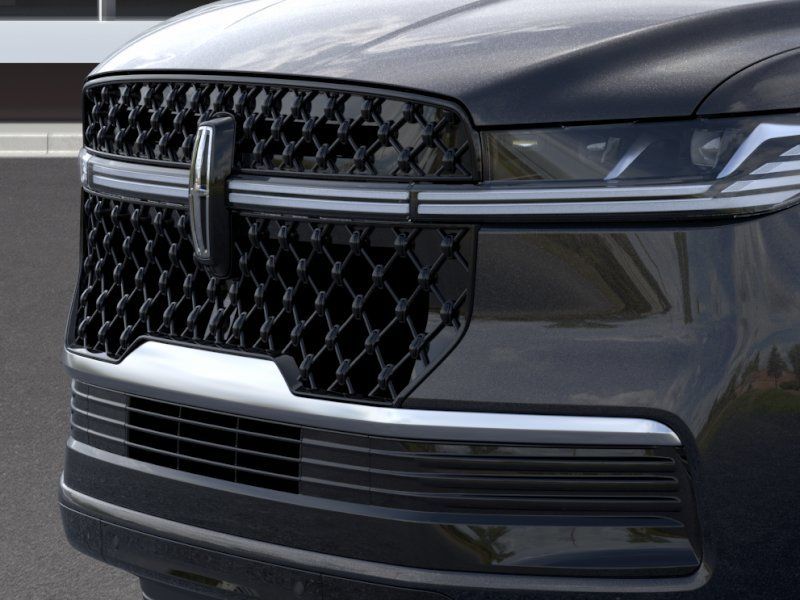 Thumbnail: 2026 Lincoln Navigator - 17