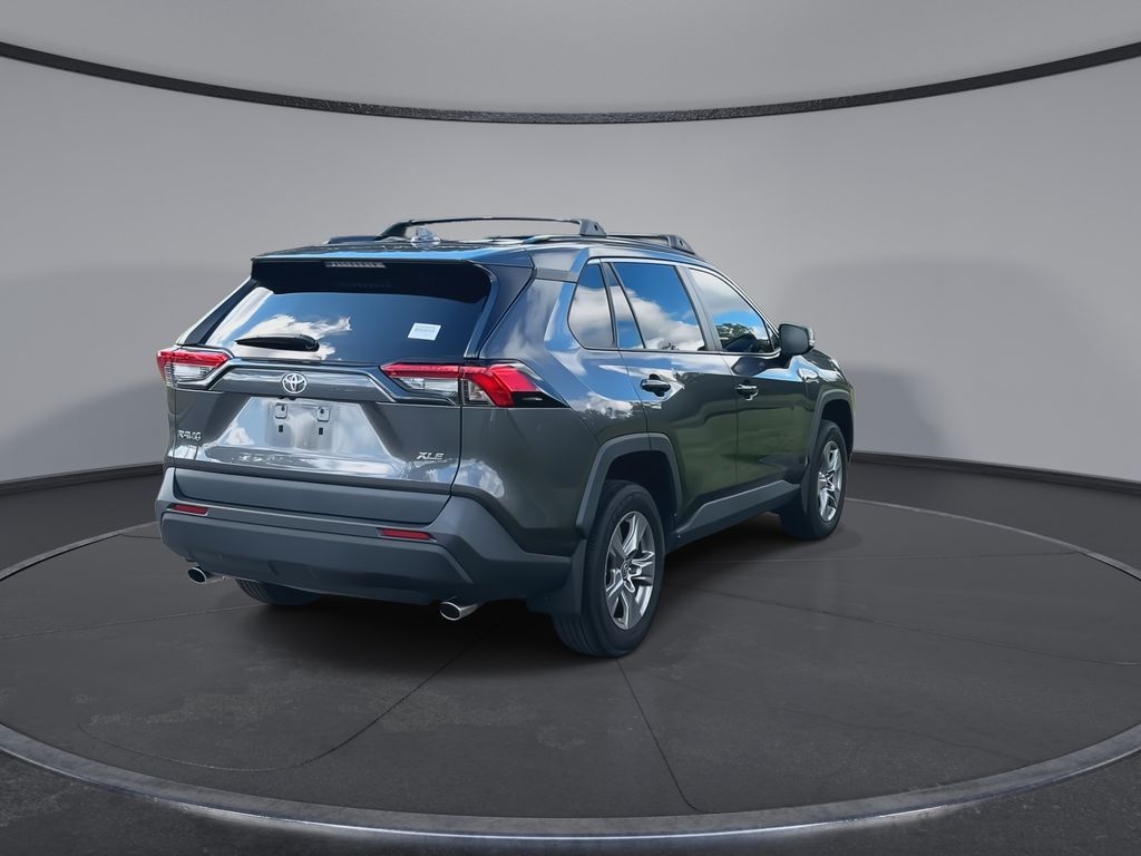 Thumbnail: 2024 Toyota RAV4 - 8