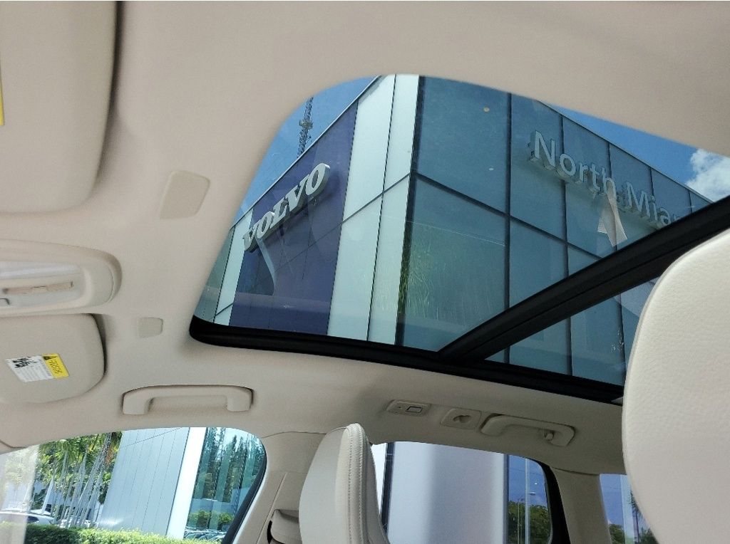 2023 Volvo XC60 Plus - Photo 6