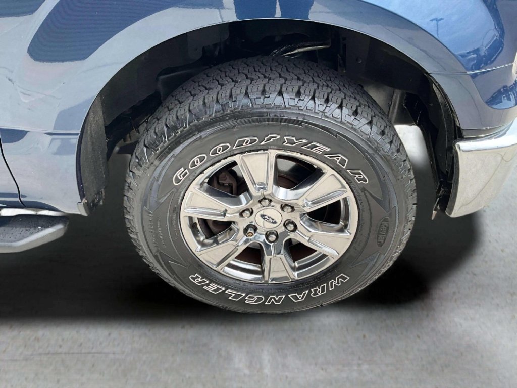Used 2016 Blue Ford XLT image 32