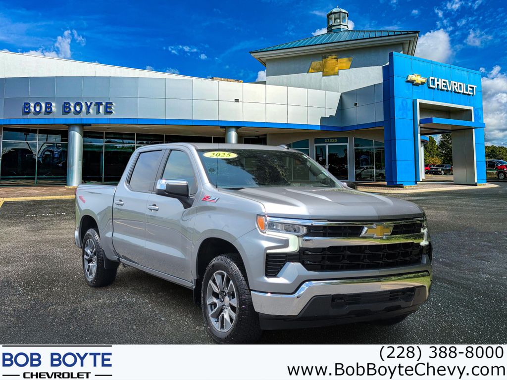 Sterling Gray Metallic 2025 Chevrolet Silverado 1500 Pickup Truck Four-Wheel Drive Automatic