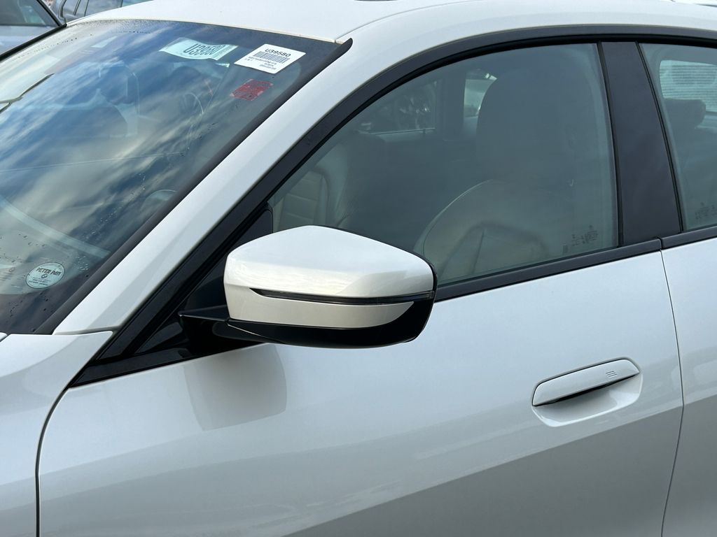 Thumbnail: 2023 BMW i4 - 10