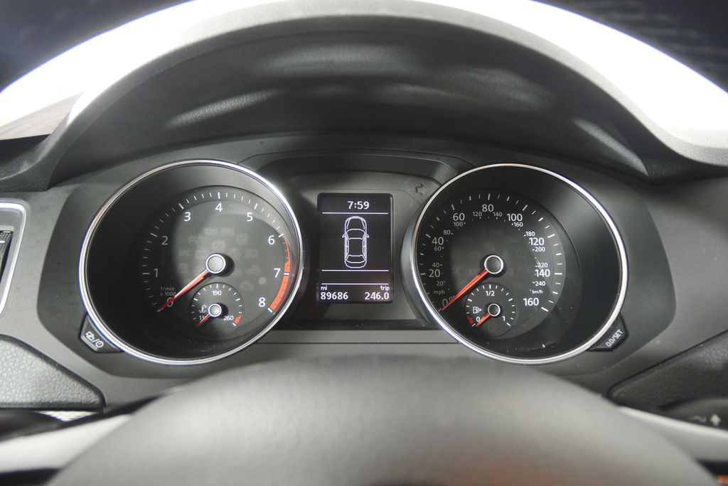 Thumbnail: 2017 Volkswagen Jetta - 21