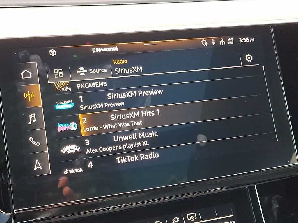 2022 Audi e-tron S Premium Plus 18