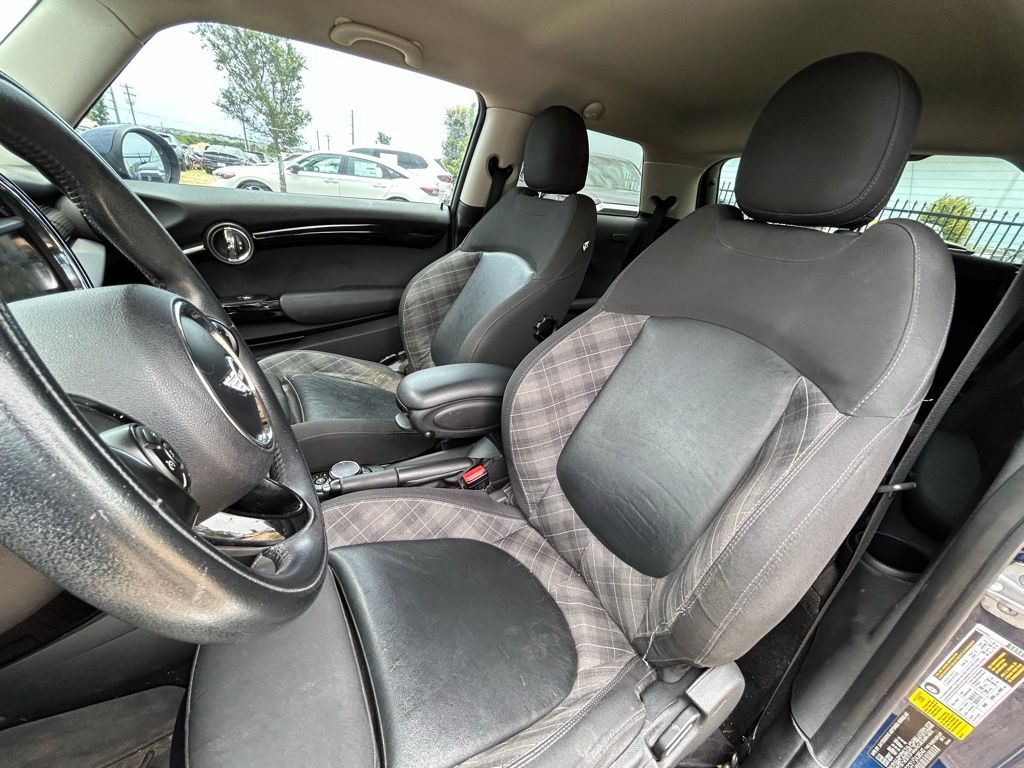 2015 MINI Cooper Base 6