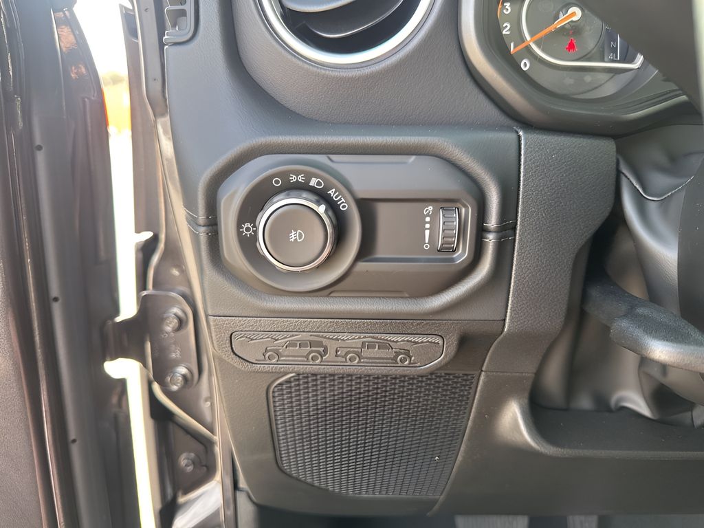 New 2026 Gray Jeep Sahara image 28