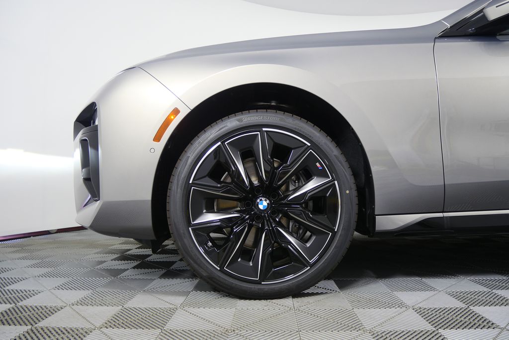 Thumbnail: 2026 BMW 7 Series - 7