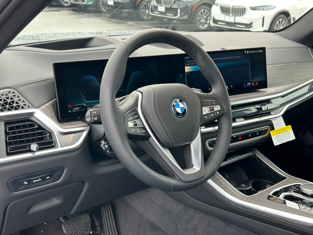 2025 BMW X5 xDrive50e 14