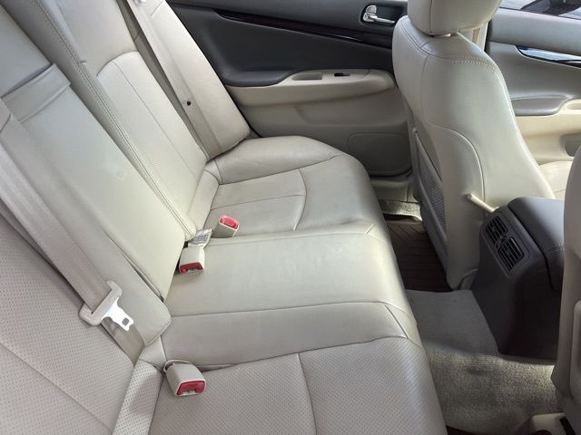 2013 INFINITI G37 X 7