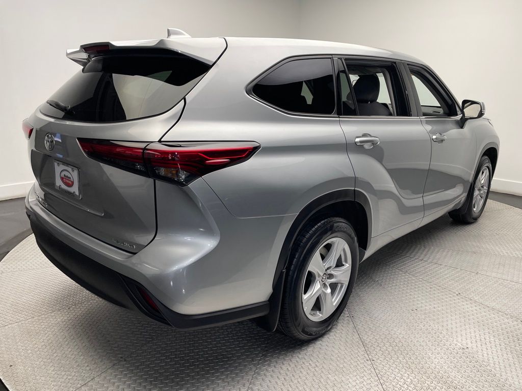 2021 Toyota Highlander LE 5