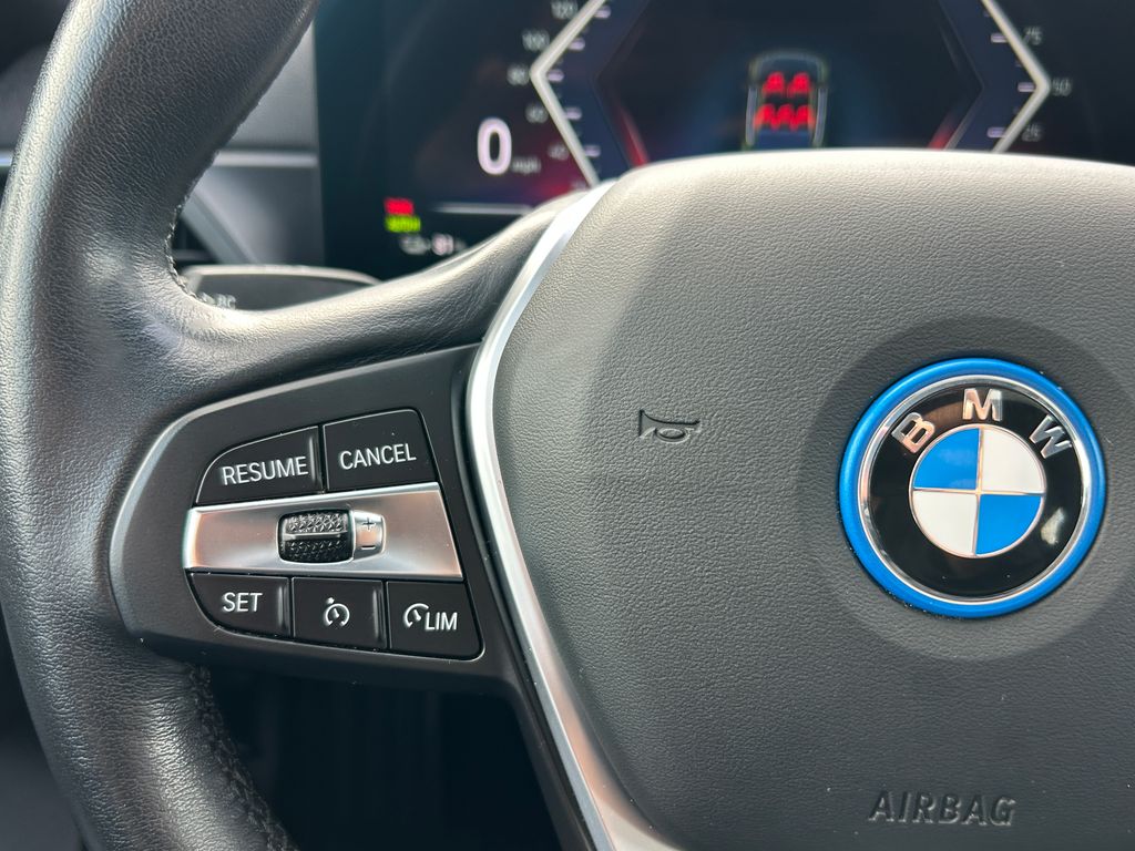 Thumbnail: 2023 BMW i4 - 19