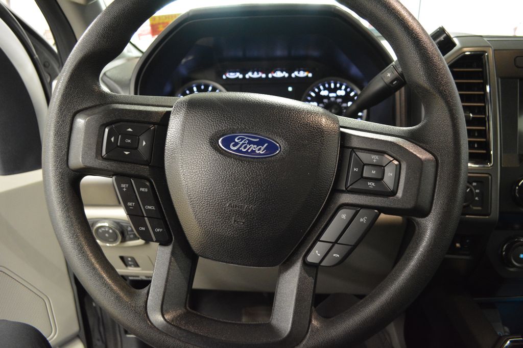 Certified Used 2020 Oxford White Ford XLT image 17