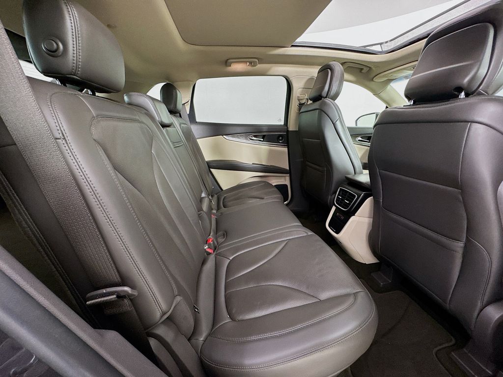 Used Car 2020 Lincoln Nautilus  Reserve For Sale Under $25,000 In Austin, Texas