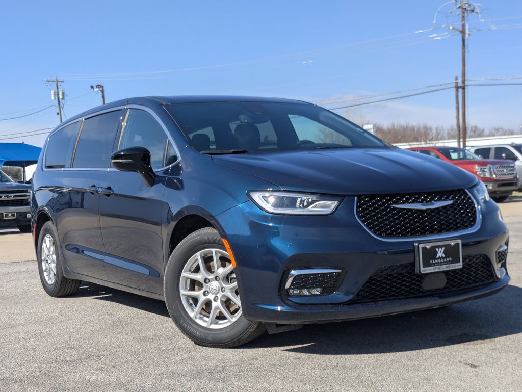 2025 Chrysler Pacifica Select FWD