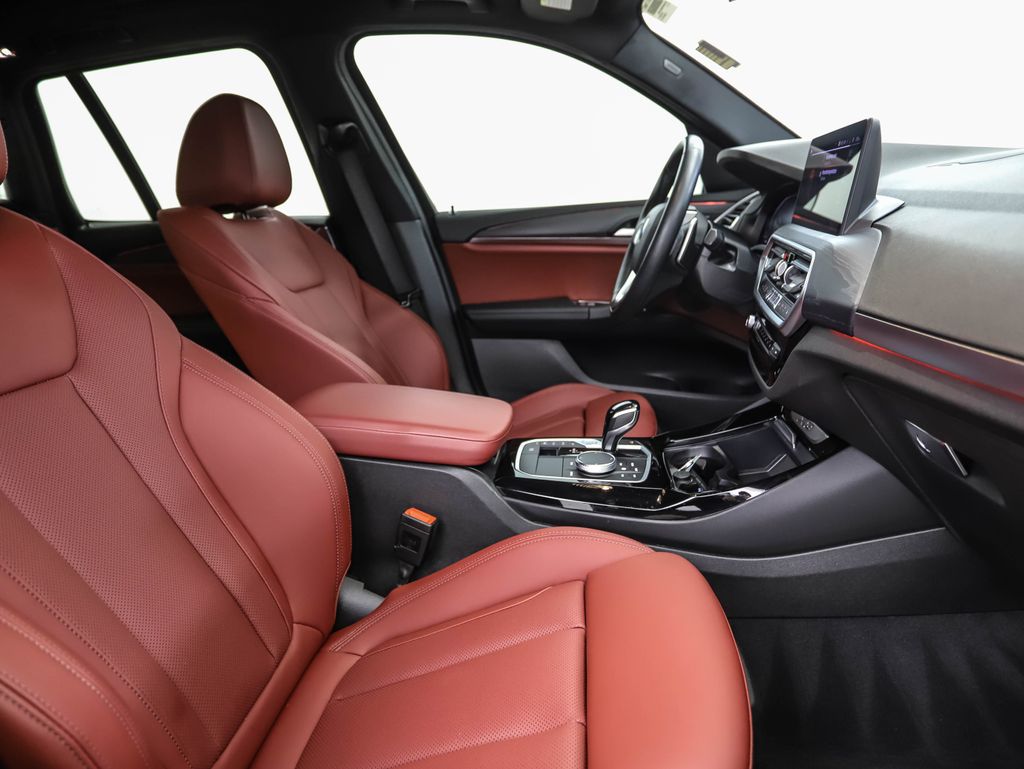 Thumbnail: 2022 BMW X3 - 31