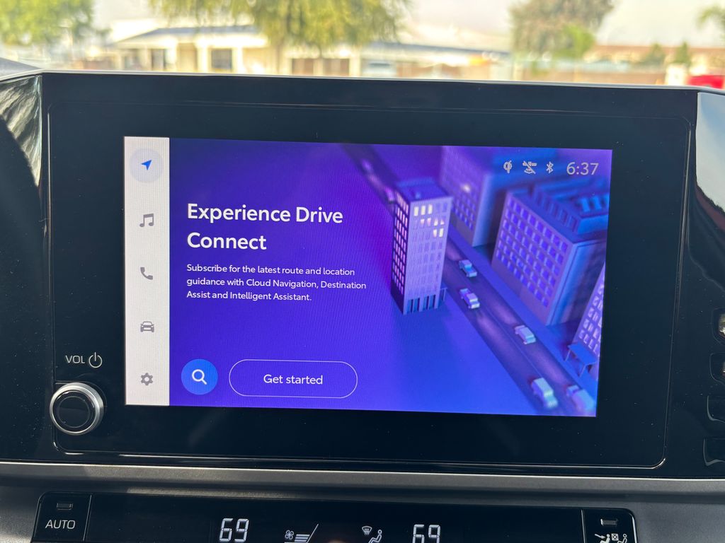 Thumbnail: 2025 Toyota Camry - 14