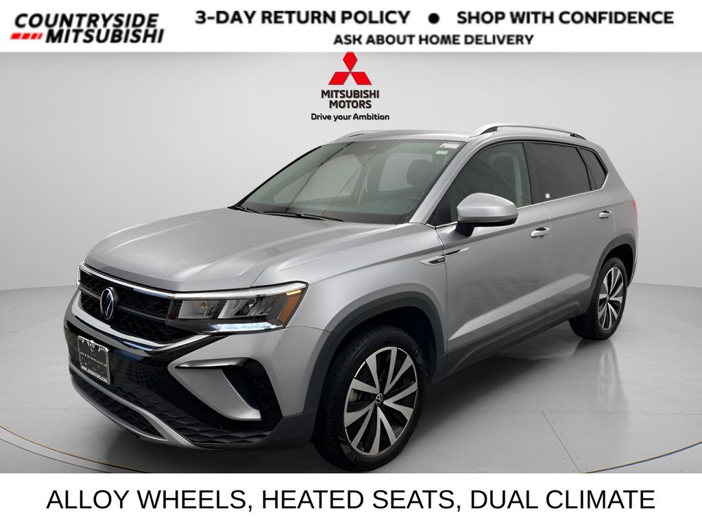 Pyrite Silver Metallic 2024 Volkswagen Taos SE FWD SUV / Crossover Front-Wheel Drive 8-Speed Automatic