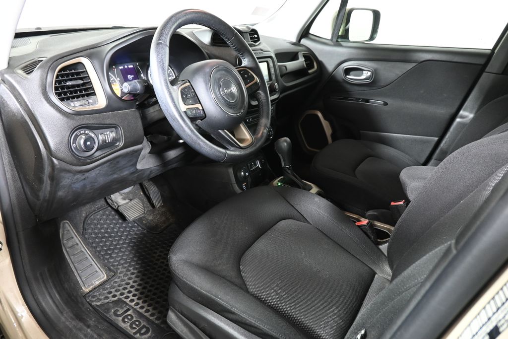 Thumbnail: 2016 Jeep Renegade - 4