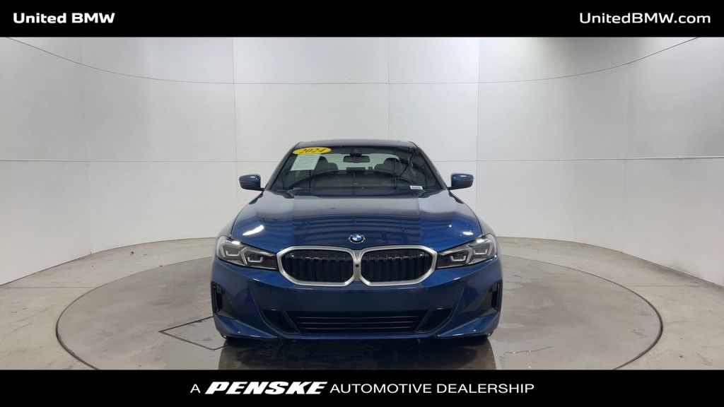 Thumbnail: 2024 BMW 3 Series - 3