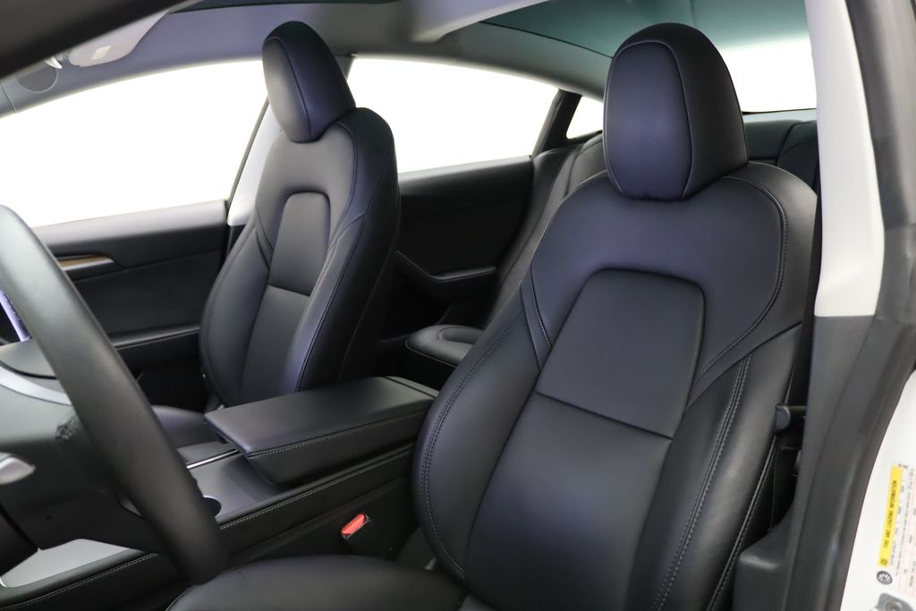 Thumbnail: 2023 Tesla Model 3 - 13