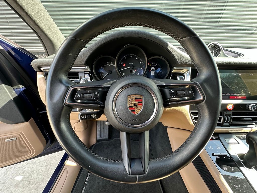 2023 Porsche Macan  19