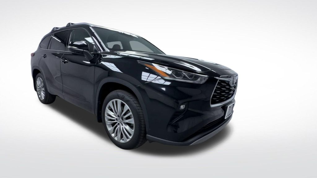 New 2026 Toyota Highlander SUV