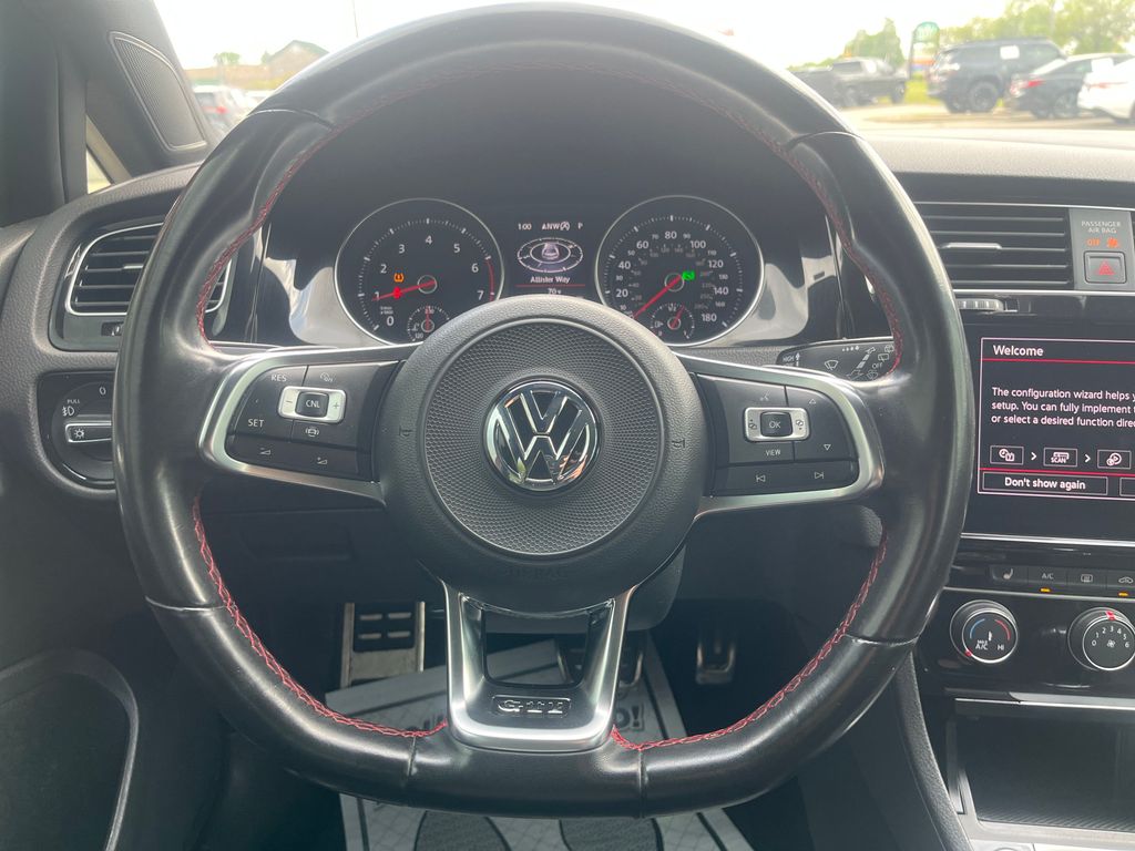 2021 Volkswagen Golf Gti 2.0T SE photo