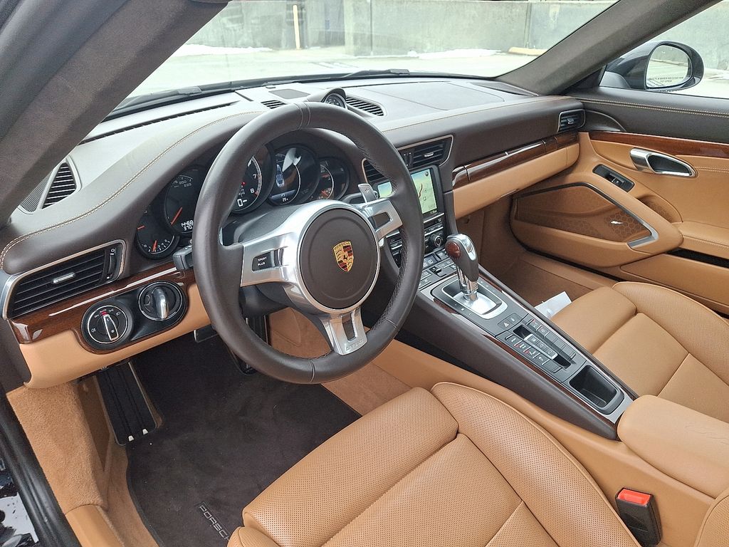 Thumbnail: 2016 Porsche 911 - 4