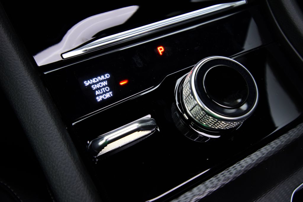 new 2025 Jeep Grand Cherokee car, priced at $44,555