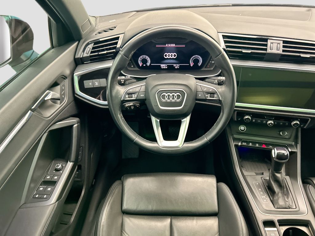 Thumbnail: 2023 Audi Q3 - 10