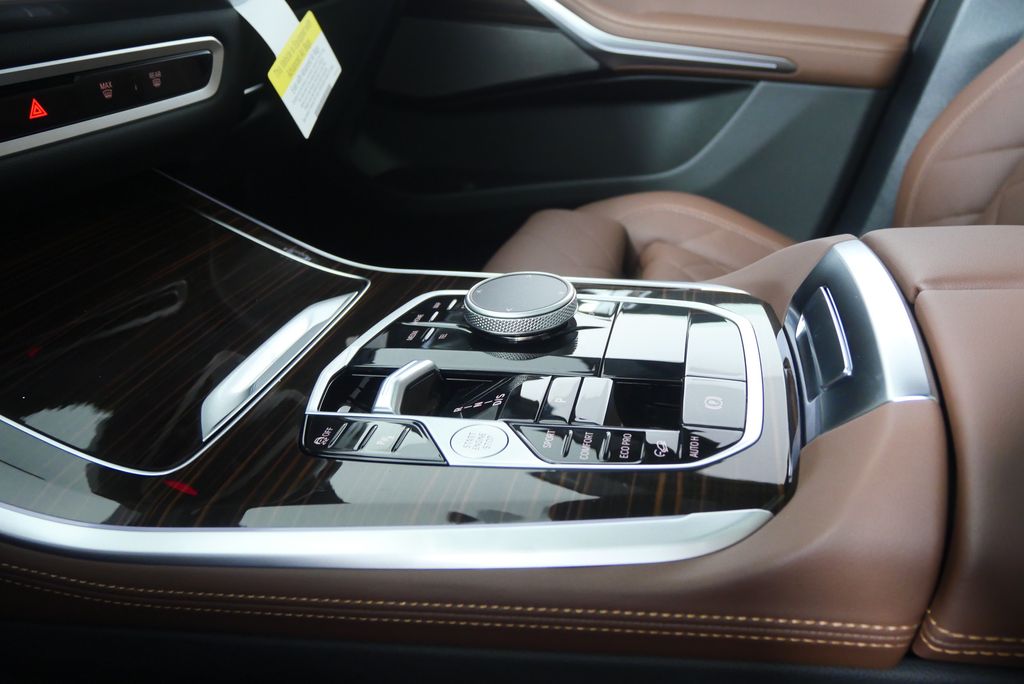 Thumbnail: 2026 BMW X5 - 25