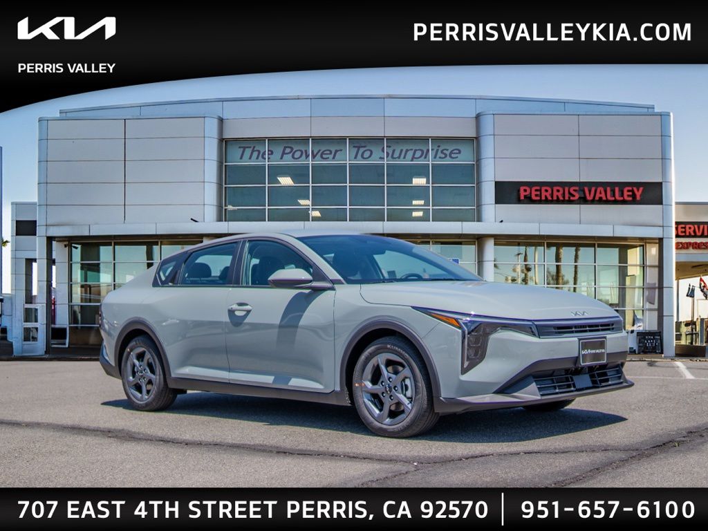 2026 Kia K4 LXS
