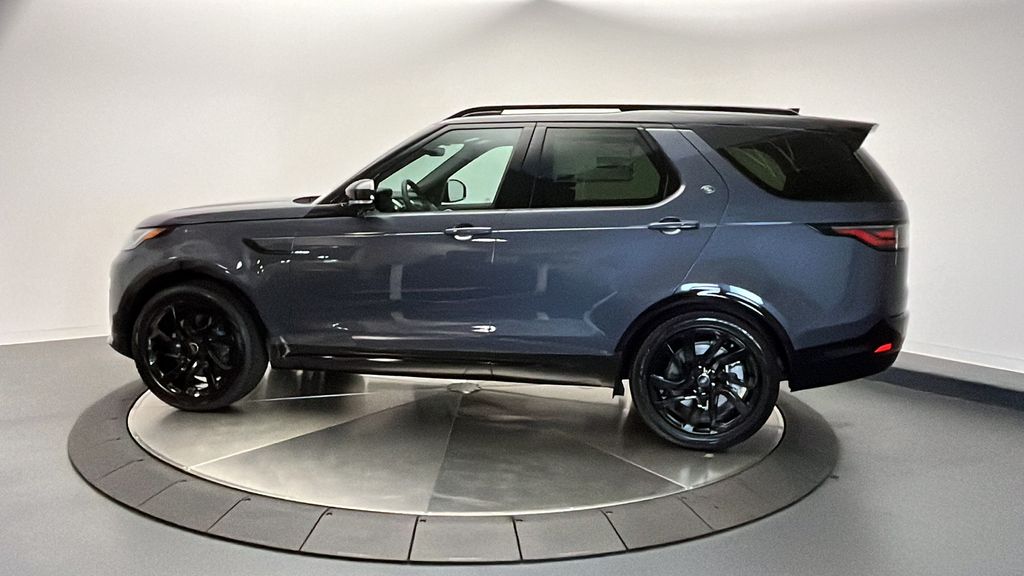 2024 Land Rover Discovery Dynamic SE 2