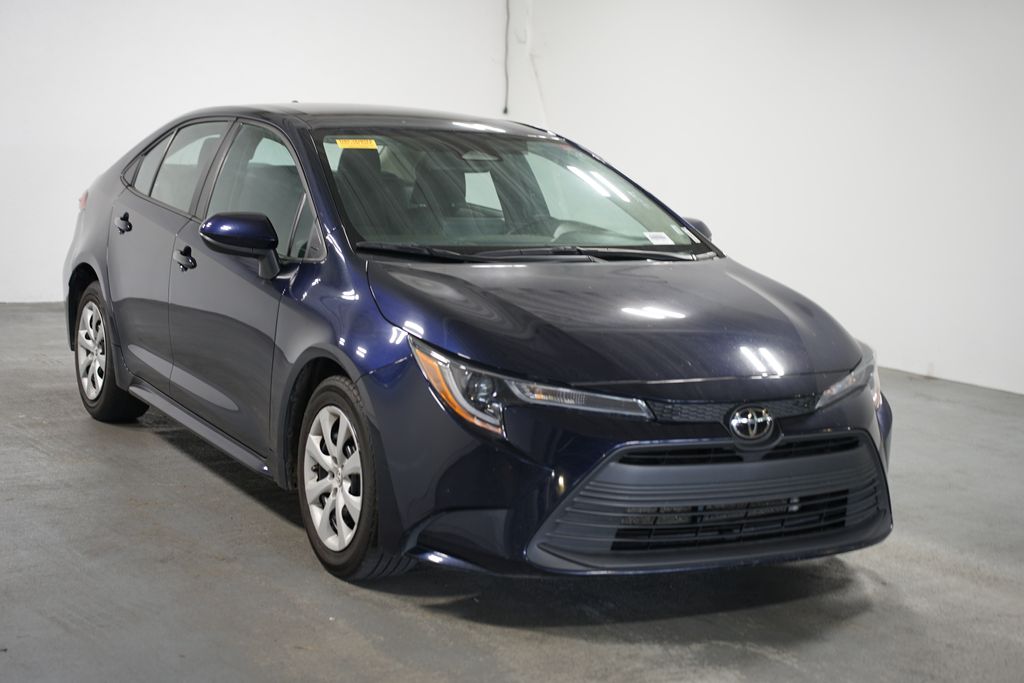 Thumbnail: 2023 Toyota Corolla - 3