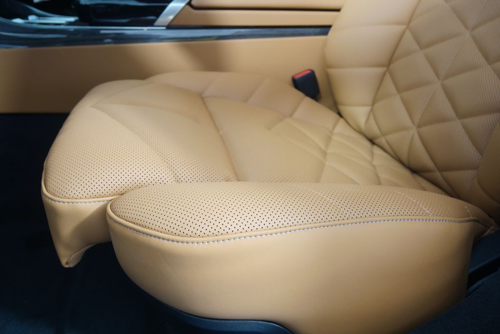 Thumbnail: 2026 BMW 7 Series - 10