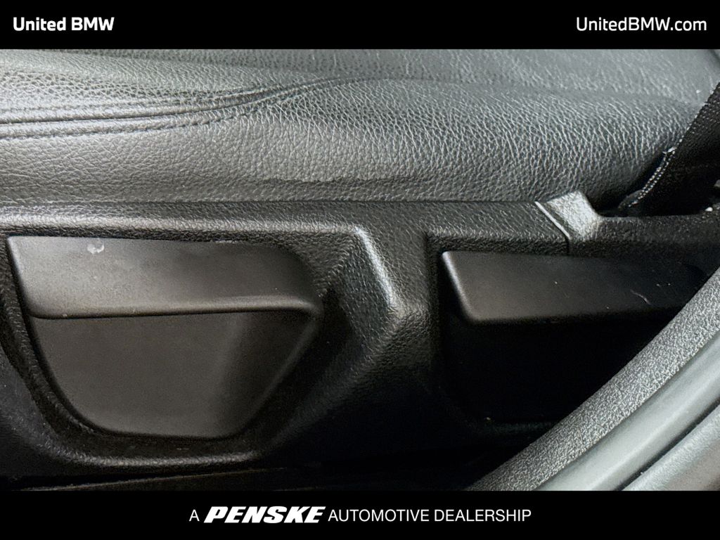 Thumbnail: 2018 BMW 3 Series - 4