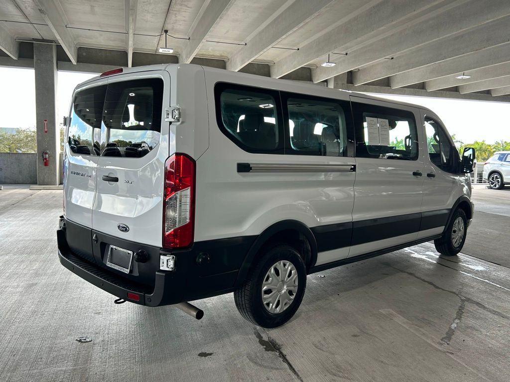 Used 2024 Oxford White Ford XLT image 5
