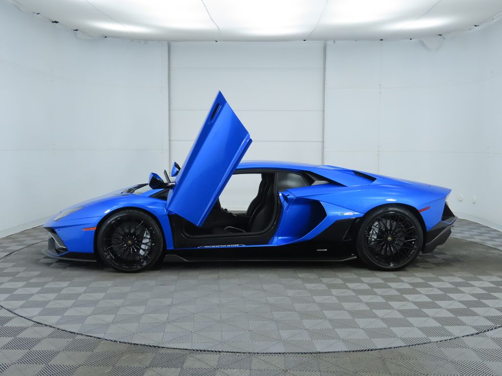 2022 Lamborghini Aventador  16