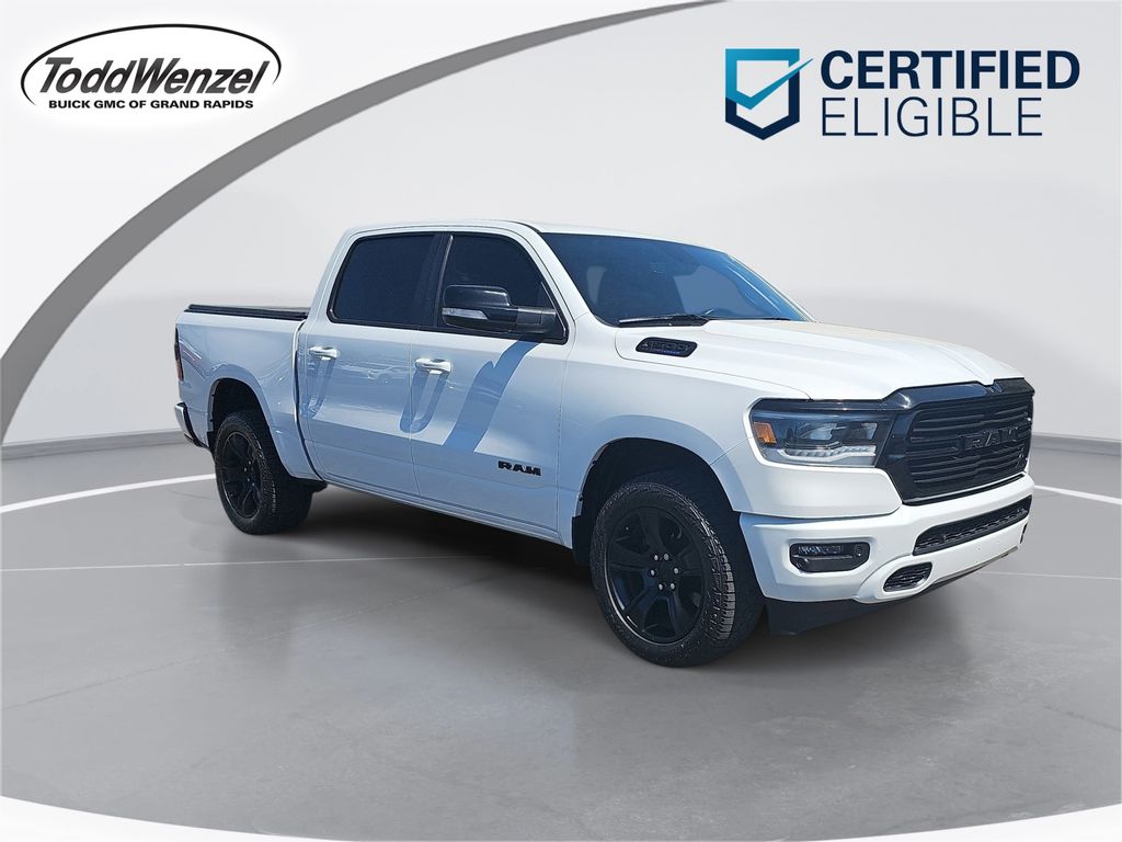 Bright White Clearcoat 2021 RAM 1500 Big Horn Crew Cab 4WD Pickup Truck Four-Wheel Drive 8-Speed Automatic