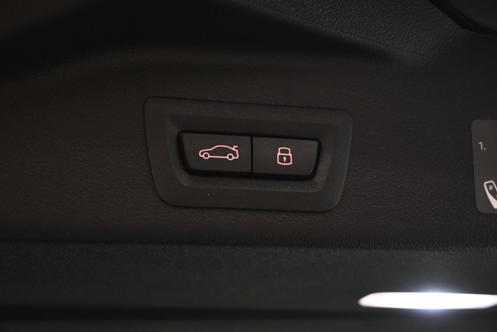 Thumbnail: 2026 BMW X5 - 30